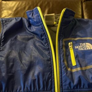 Like new boy North Face fleece w/zipper.
